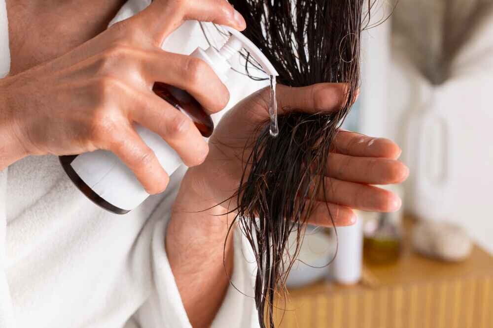 Yağlı Saç Sorununun Nedenleri, Bakımı ve En İyi Ürünler